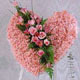 kalp pano karankil ve güller   Bayburt internetten çiçek siparişi 