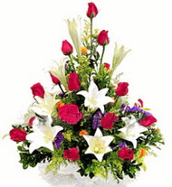  Bayburt internetten çiçek satışı  GÜLLER VE KAZABLANKA ARANJMANI